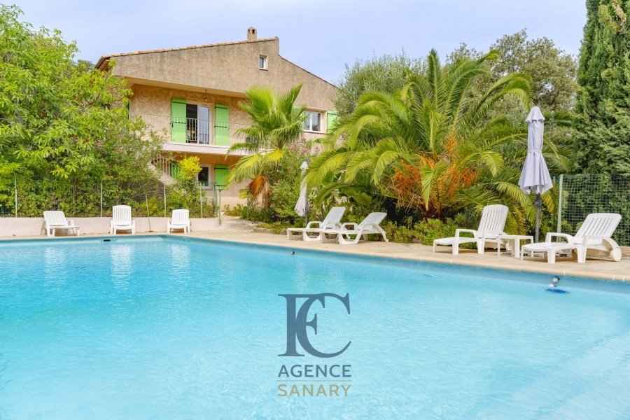 House in Six-Fours-les-Plages, Provence-Alpes-Côte d'Azur, France 1 - 16248012
