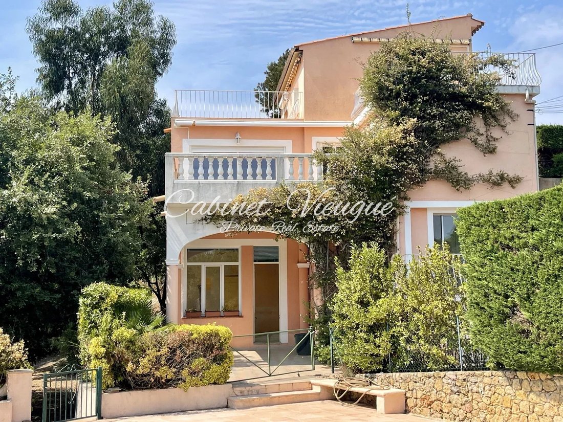 Villa in Grimaud, Provence-Alpes-Côte d'Azur, France 1 - 16246494