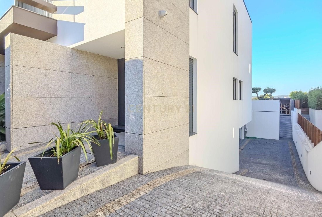 Villa in Gondomar (Sao Cosme), Valbom e Jovim, Porto District, Portugal 3 - 16250959
