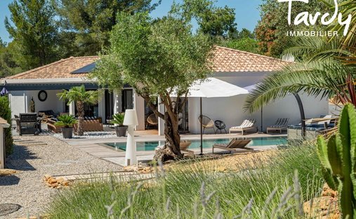 Villa in Saint-Cyr-sur-Mer, Provence-Alpes-Côte d'Azur, France 1