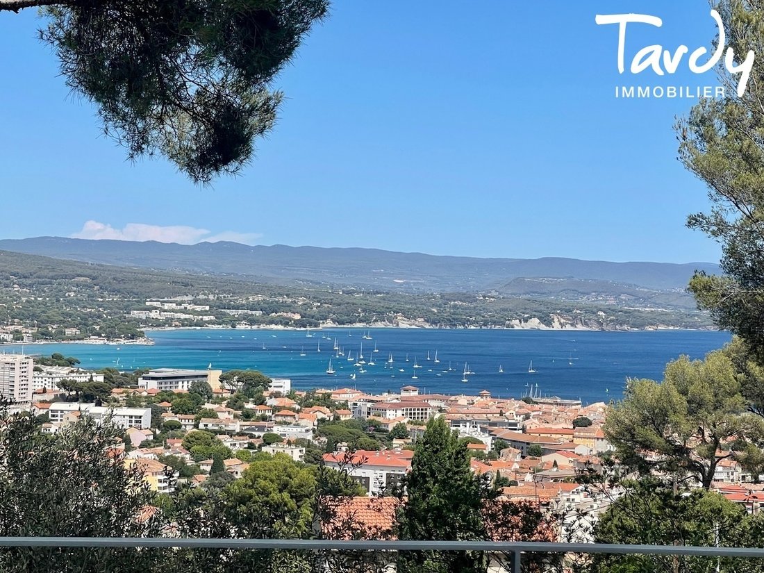Villa in La Ciotat, Provence-Alpes-Côte d'Azur, France 1 - 16249252