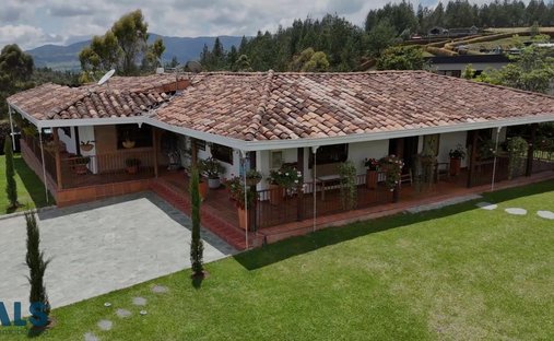Finca in Bello, Antioquia, Colombia 1