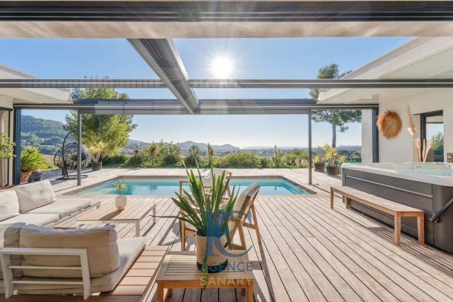 House in La Cadiere-d'Azur, Provence-Alpes-Côte d'Azur, France 1 - 16249385