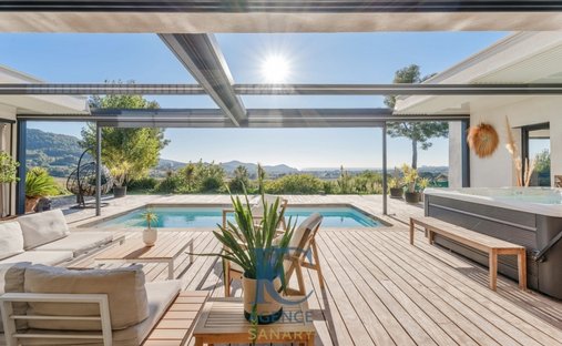 Casa en La Cadière-d'Azur, Provenza-Alpes-Costa Azul, Francia 1
