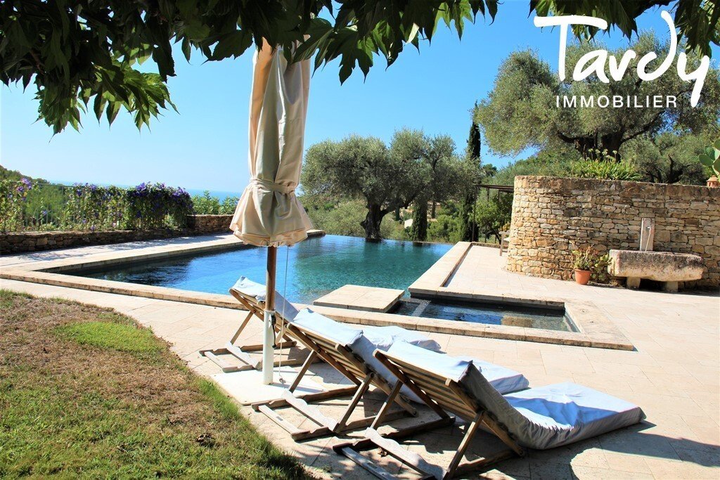 Estate in La Ciotat, Provence-Alpes-Côte d'Azur, France 3 - 16248323