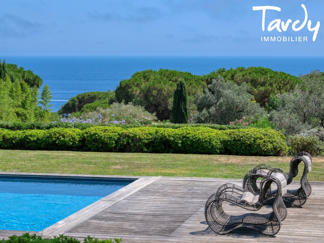Villa in Ramatuelle, Provence-Alpes-Côte d'Azur, France 4 - 16249470