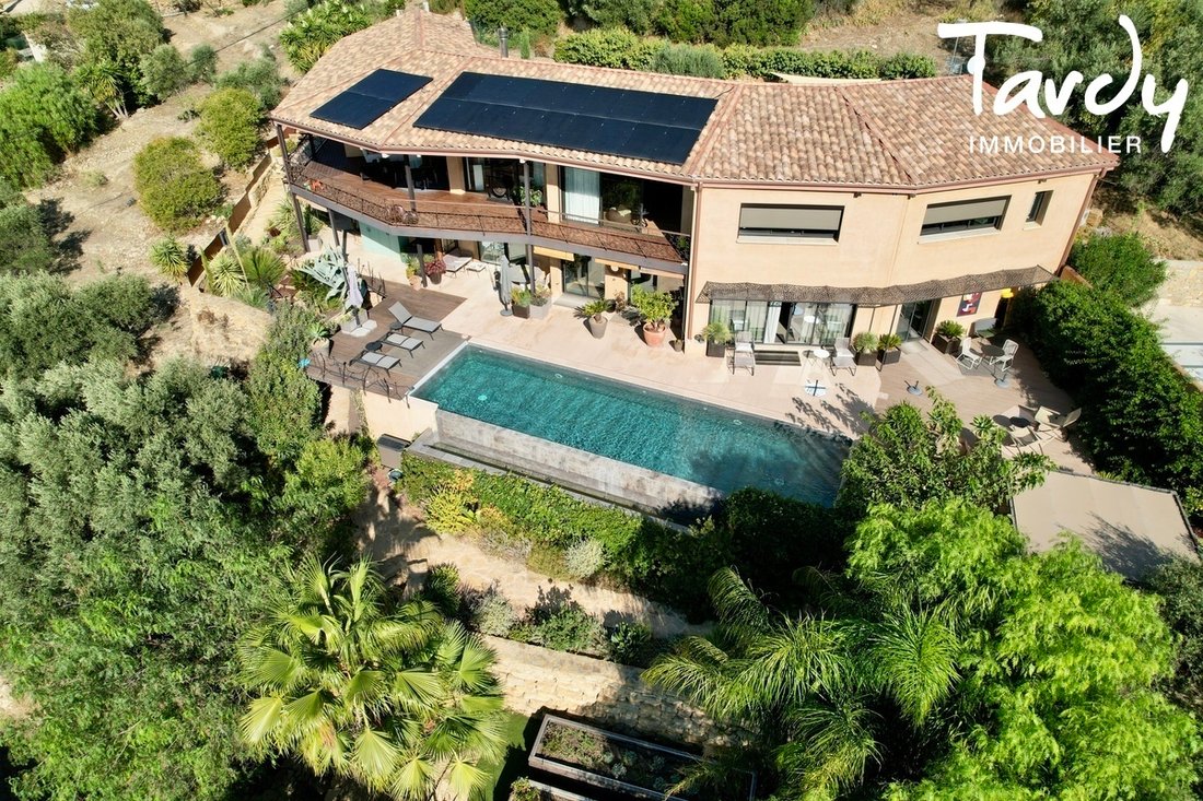 Villa in La Cadiere-d'Azur, Provence-Alpes-Côte d'Azur, France 4 - 16247751
