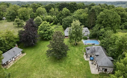 Estate in Le Mesnil-sur-Blangy, Normandy, France 1