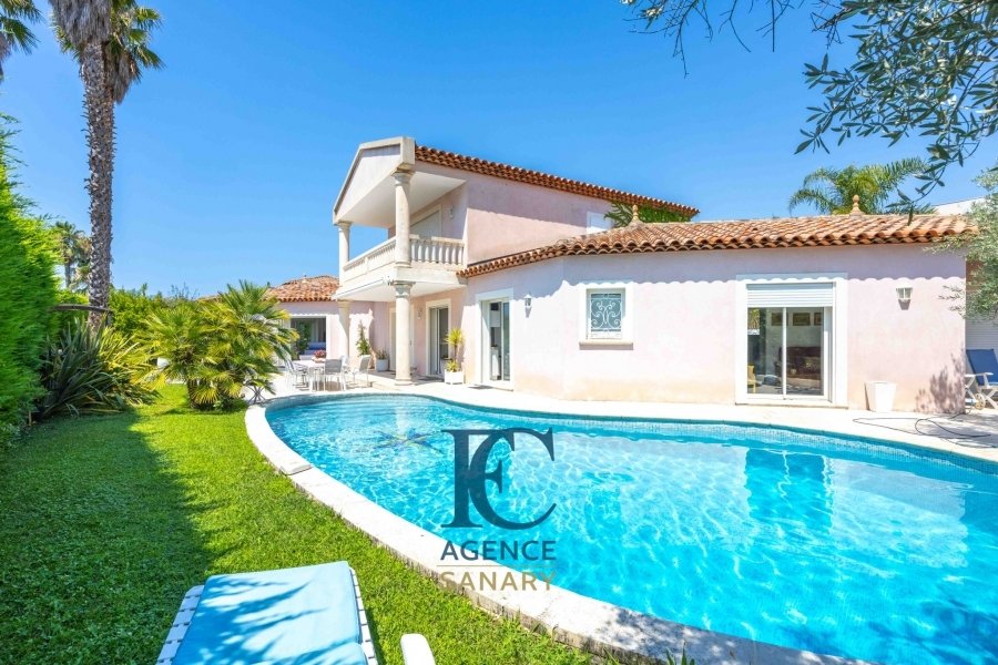 House in Sanary-sur-Mer, Provence-Alpes-Côte d'Azur, France 2 - 16248426
