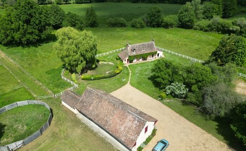 Castle for Sale in La Flèche, Pays de la Loire, France