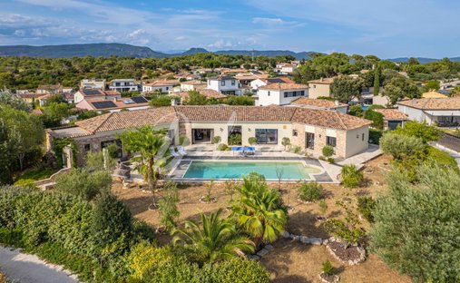 House in Ecarts, Roquebrune-sur-Argens, France 1