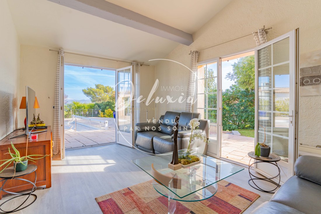 Villa in Les Issambres, Roquebrune-sur-Argens, France 4 - 16249041