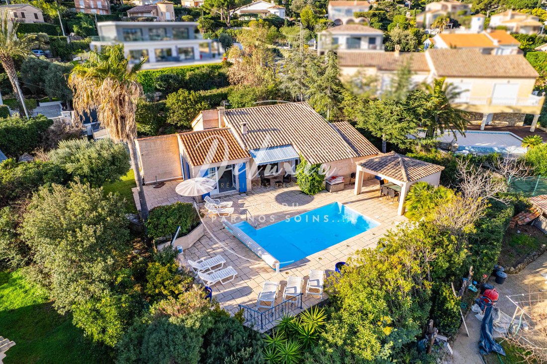 Villa in Les Issambres, Roquebrune-sur-Argens, France 1 - 16249041