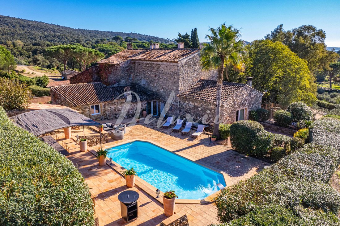 Estate in Ville-Les Saquedes-Le Bouillonnet, Sainte-Maxime, France 5 - 16246203