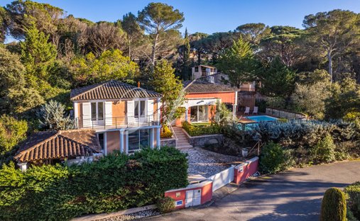 Villa in Le Dramont-Agay-Anthéor-Le Trayas, Saint-Raphaël, France 1