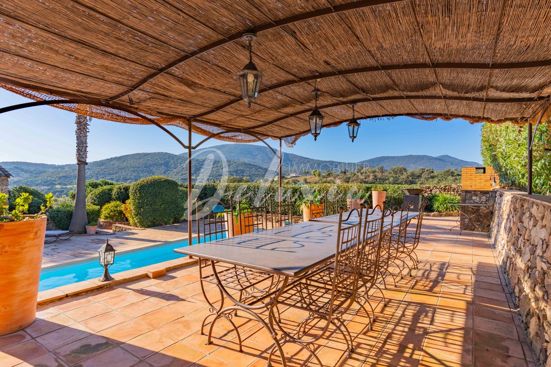 Estate in Ville-Les Saquedes-Le Bouillonnet, Sainte-Maxime, France 4 - 16246203