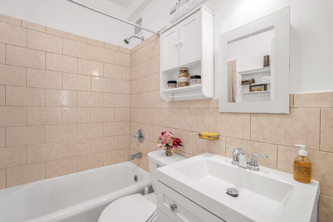 Co Op in New York, New York, United States 4 - 16252573