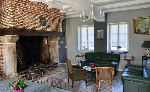 Castle for Sale in Villeneuve-lès-Maguelone, Occitanie, France