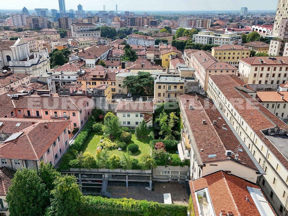 Apartment in Historic Center, Brescia, Lombardy 2 - 16243007