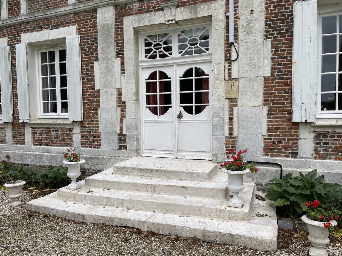 Whispers of 1802: A Normandy Manor’s Timeless Embrace, 15 Minutes to Paris