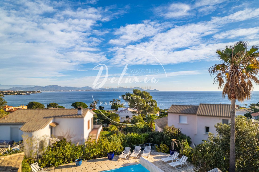 Villa in Les Issambres, Roquebrune-sur-Argens, France 2 - 16249041
