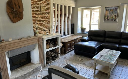 Castle for Sale in Villeneuve-lès-Maguelone, Occitanie, France