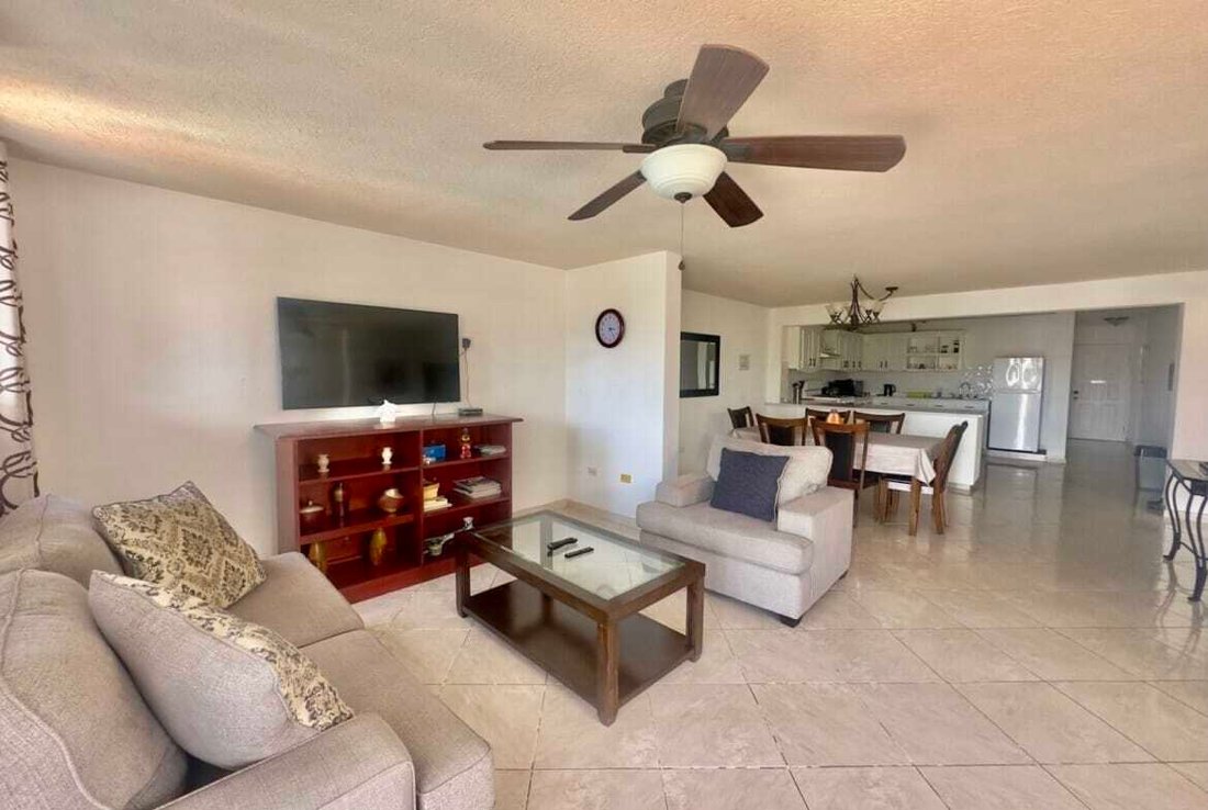 Apartment in Bridgetown, Christ Church, Barbados 2 - 16253226
