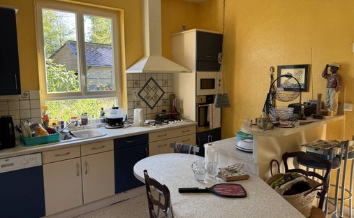 Castle for Sale in Veules-les-Roses, Normandy, France