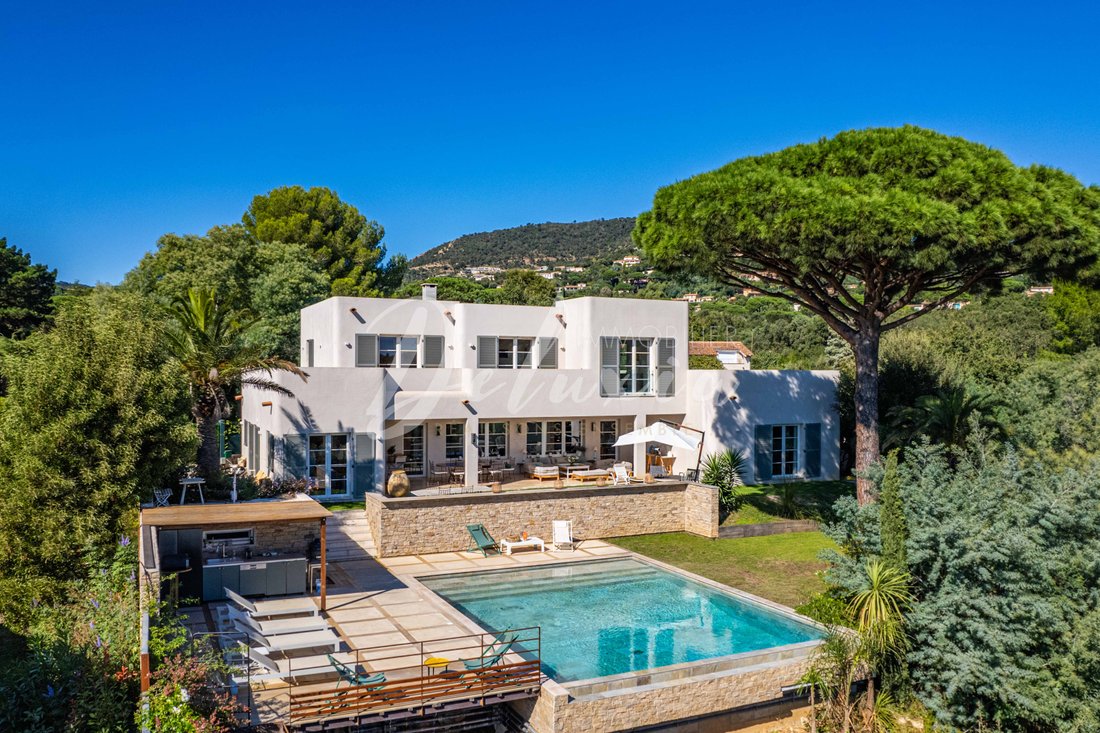 Villa in Grimaud, Provence-Alpes-Côte d'Azur, France 1 - 16248388