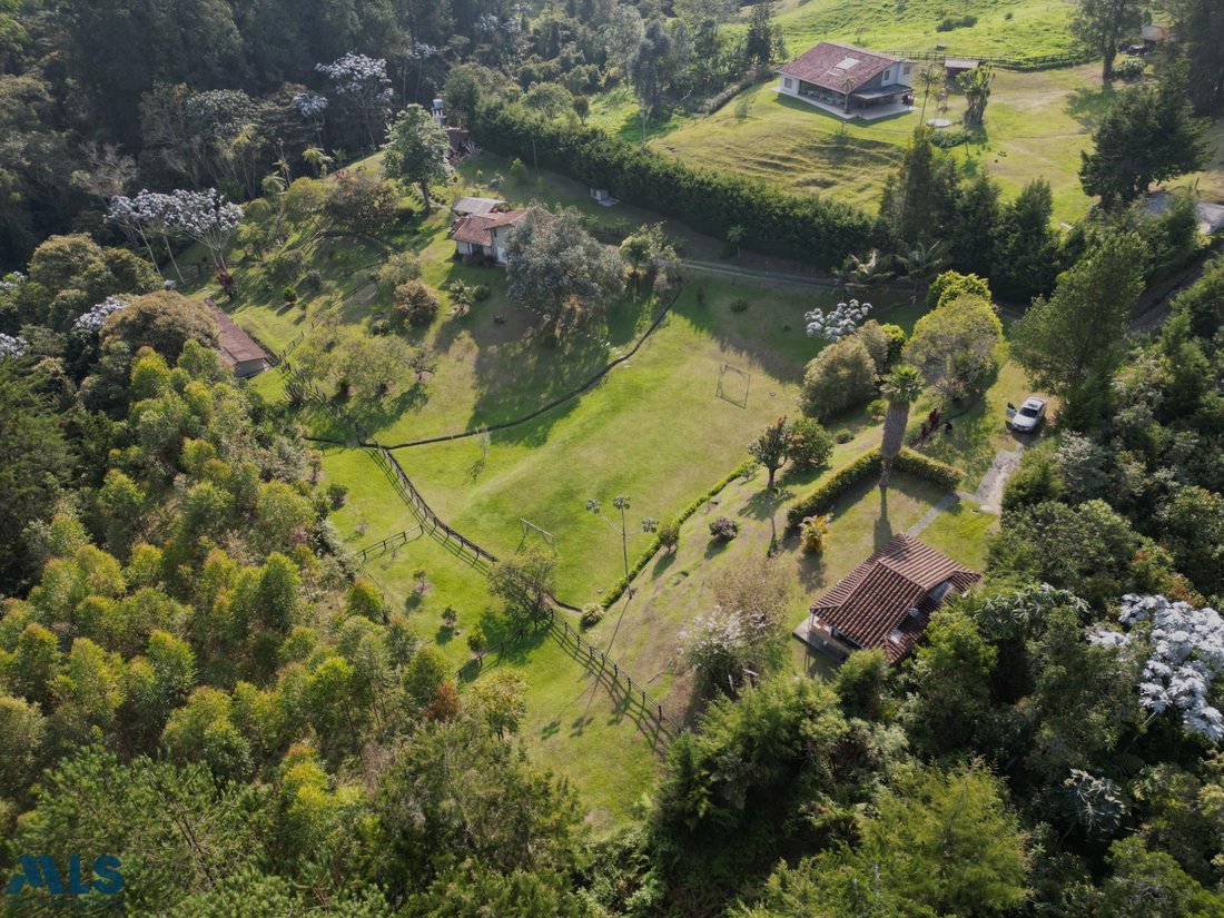Finca in El Tablazo, Antioquia, Colombia 1 - 16249075
