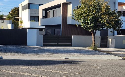 Townhouse in Nogueira e Silva Escura, Porto District, Portugal 1