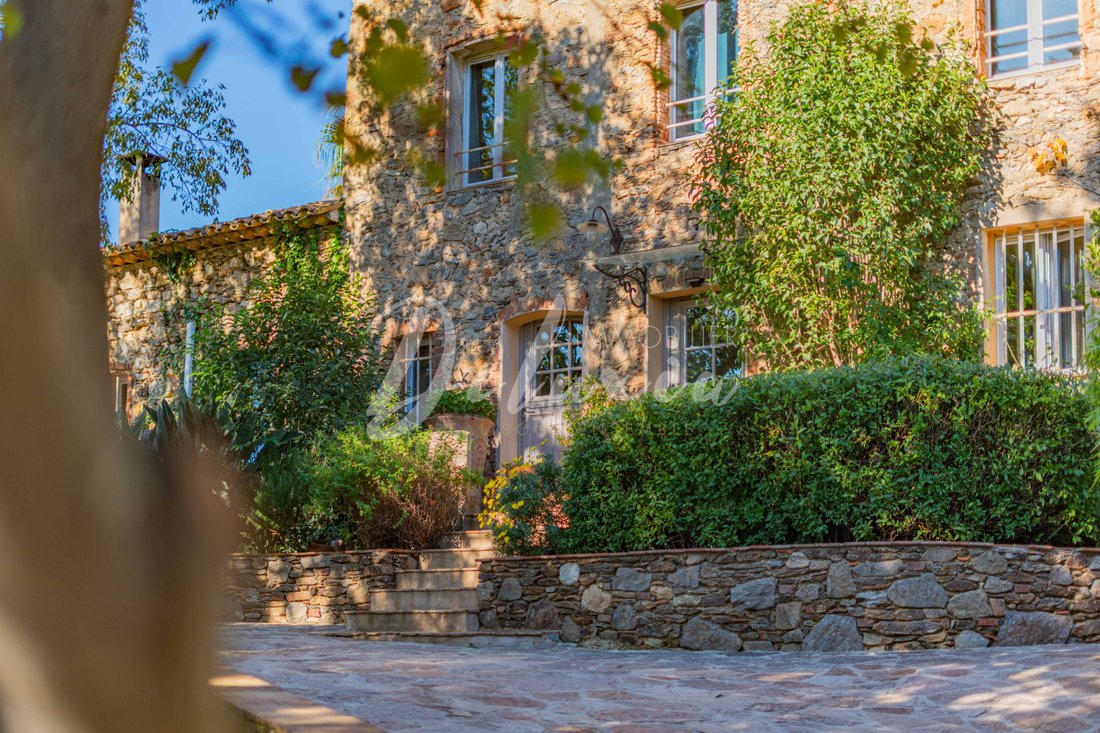 Estate in Ville-Les Saquedes-Le Bouillonnet, Sainte-Maxime, France 3 - 16246203