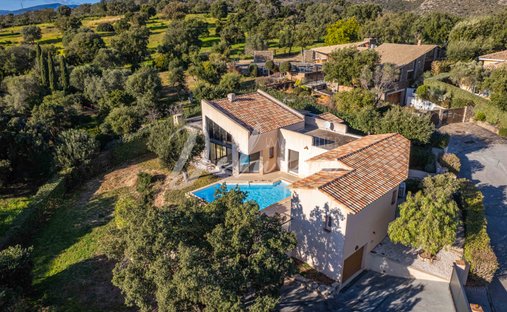 Villa in Le Dramont-Agay-Anthéor-Le Trayas, Saint-Raphaël, France 1
