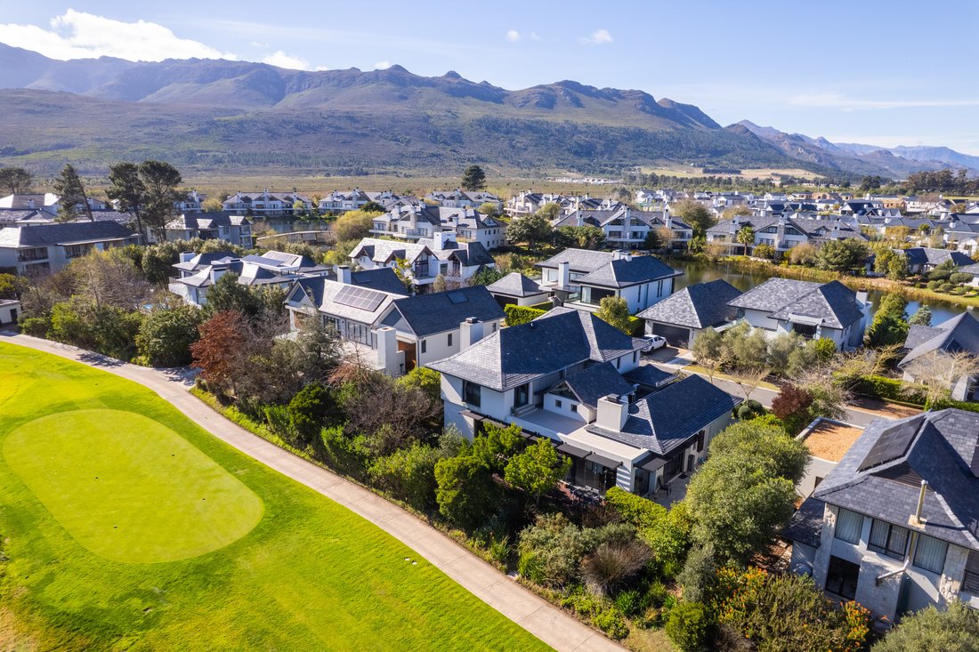 House in Paarl, Groenvlei, Western Cape 2 - 16252857