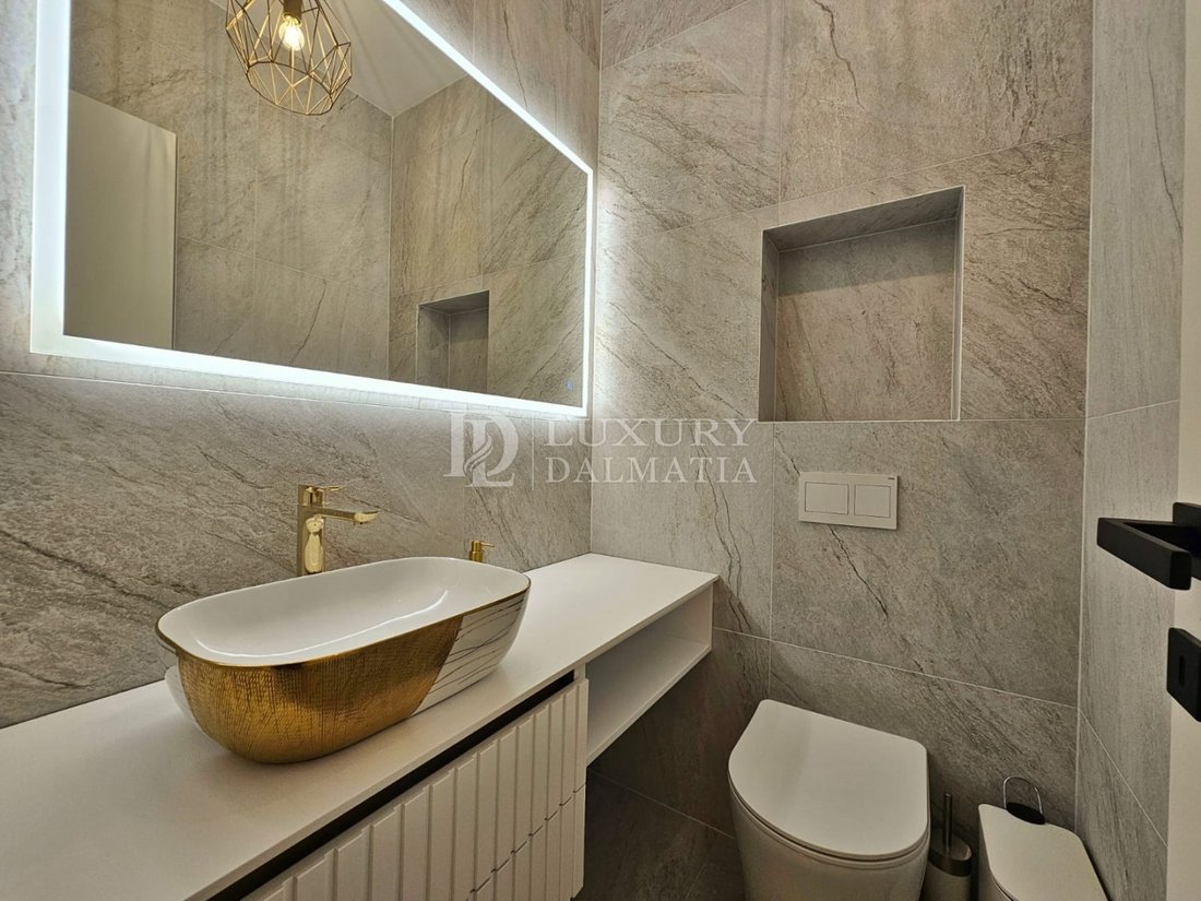 Casa en Grljevac, Split-Dalmacia, Croacia 2 - 16250975