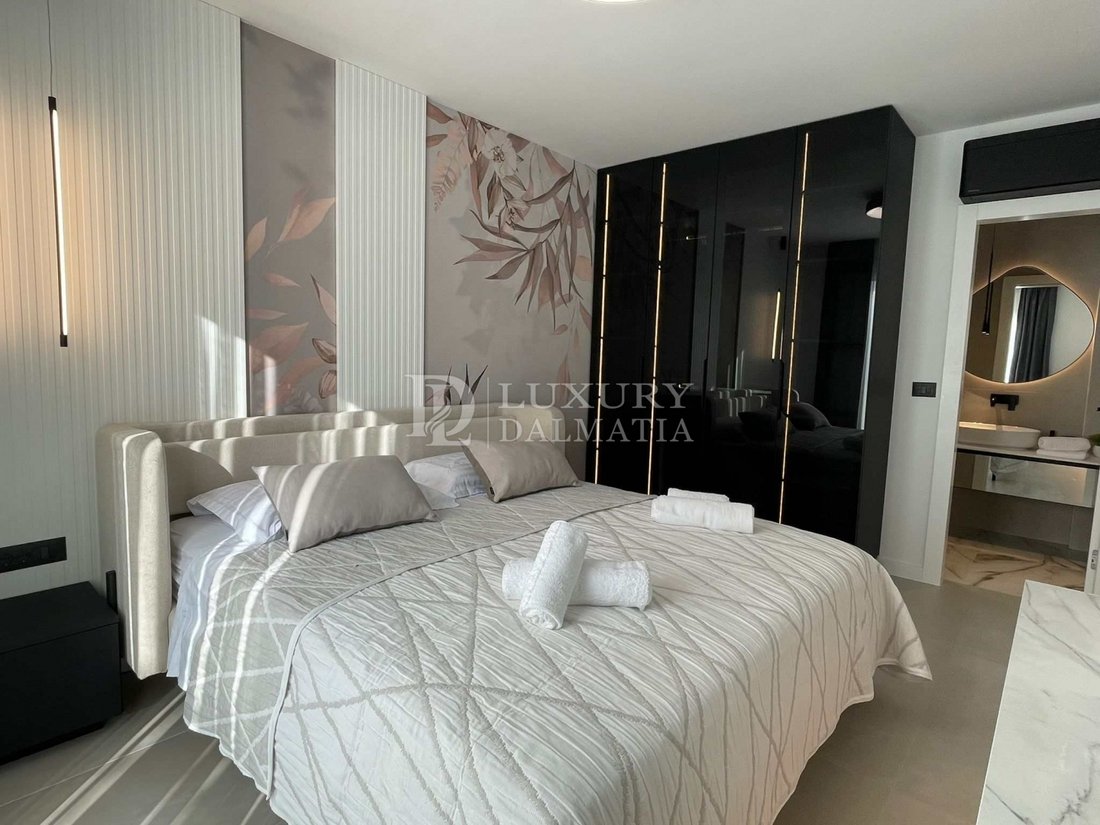 House in Okrug Gornji, Split-Dalmatia County, Croatia 2 - 16250968