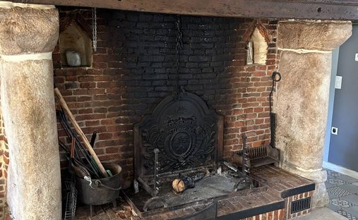 Castle for Sale in Villeneuve-lès-Maguelone, Occitanie, France