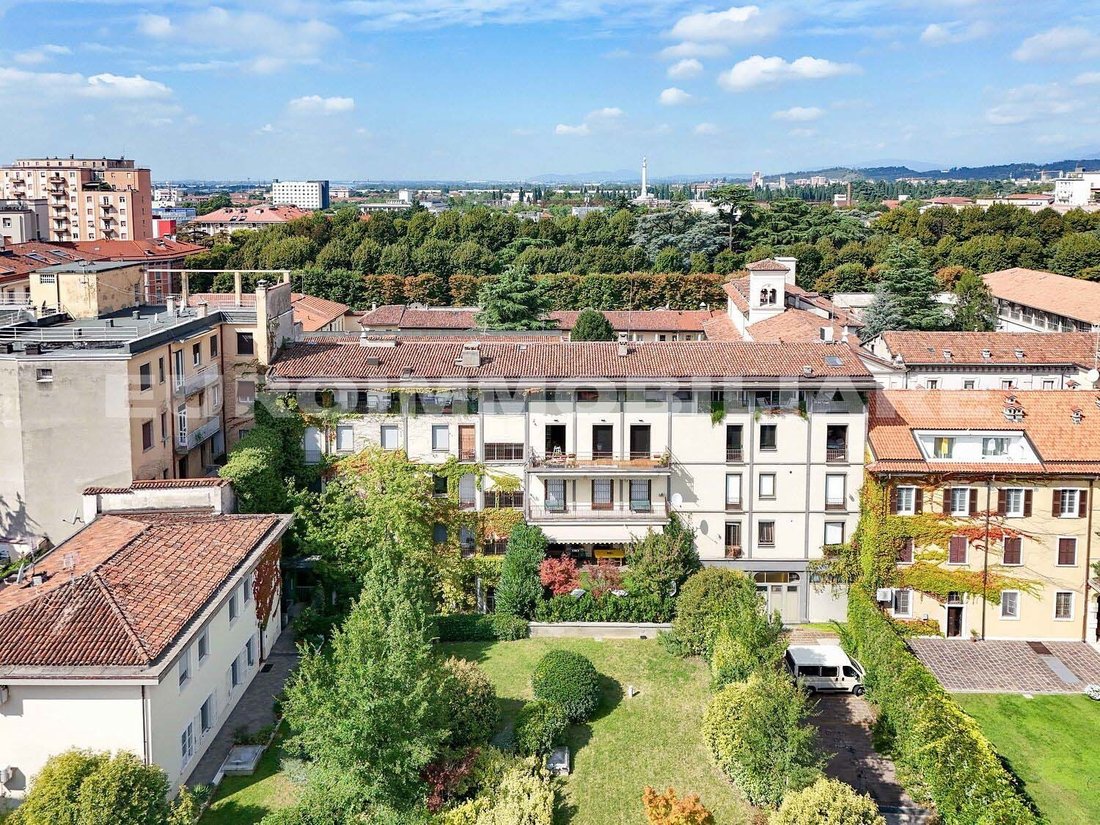 Apartment in Historic Center, Brescia, Lombardy 1 - 16243007