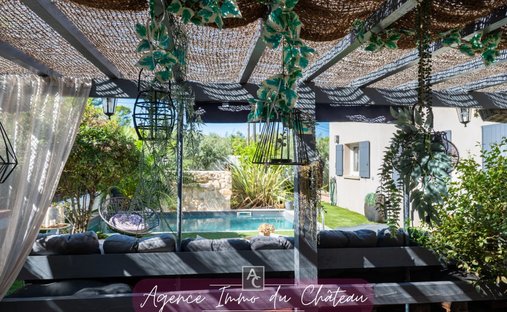 Villa in Rocbaron, Provence-Alpes-Côte d'Azur, France 1