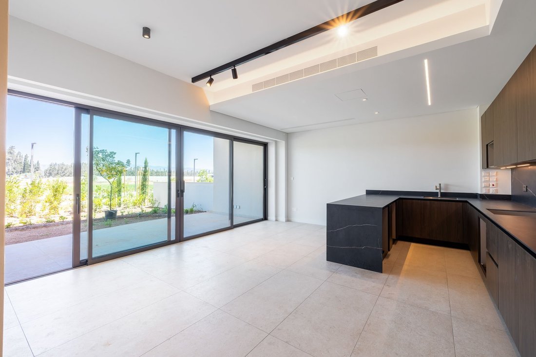 Apartment in Tserkezoi, Limassol, Cyprus 1 - 16249273