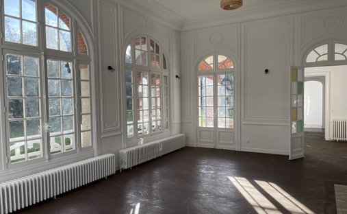 Castle for Sale in Saint-Valery-en-Caux, Normandy, France