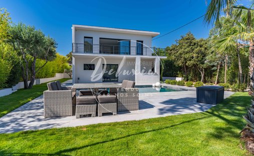 House in Frejus, Provence-Alpes-Côte d'Azur, France 1