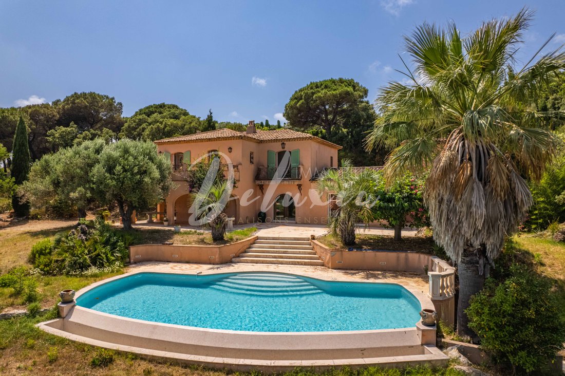 Estate in Ramatuelle, Provence-Alpes-Côte d'Azur, France 2 - 16247048