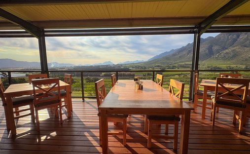 Farm Ranch in Witzenberg Local Municipality, Western Cape, South Africa 1