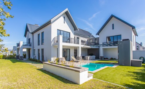 House in Paarl, Western Cape, South Africa 1