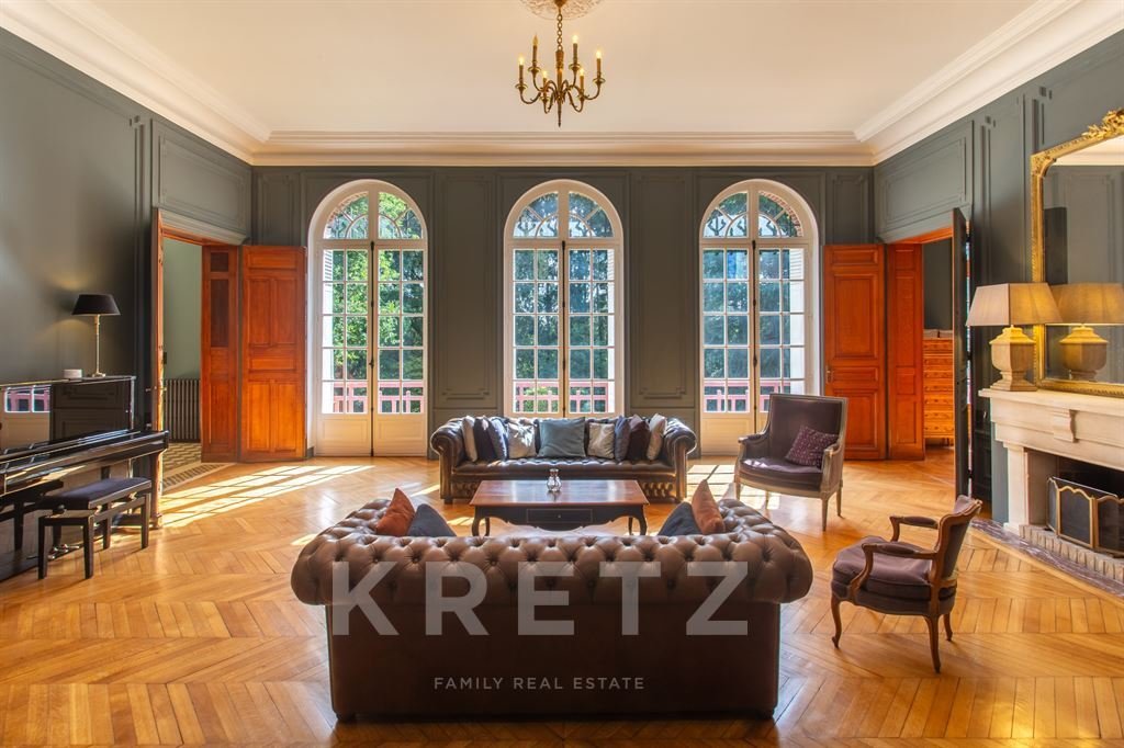 A Timeless Castle Retreat, Where Paris Whispers Beyond the Trees