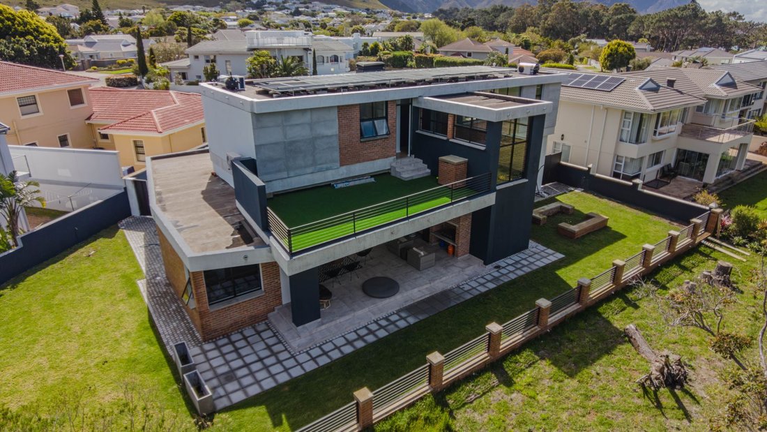 Country House in Overstrand Local Municipality, Western Cape, South Africa 3 - 16254130