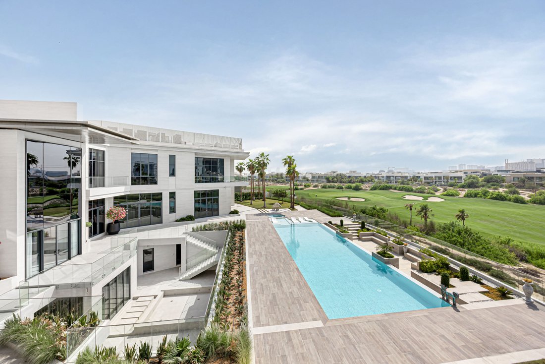 Villa in Hadaeq Sheikh Mohammed Bin Rashid, Dubai, United Arab Emirates 1 - 16254770