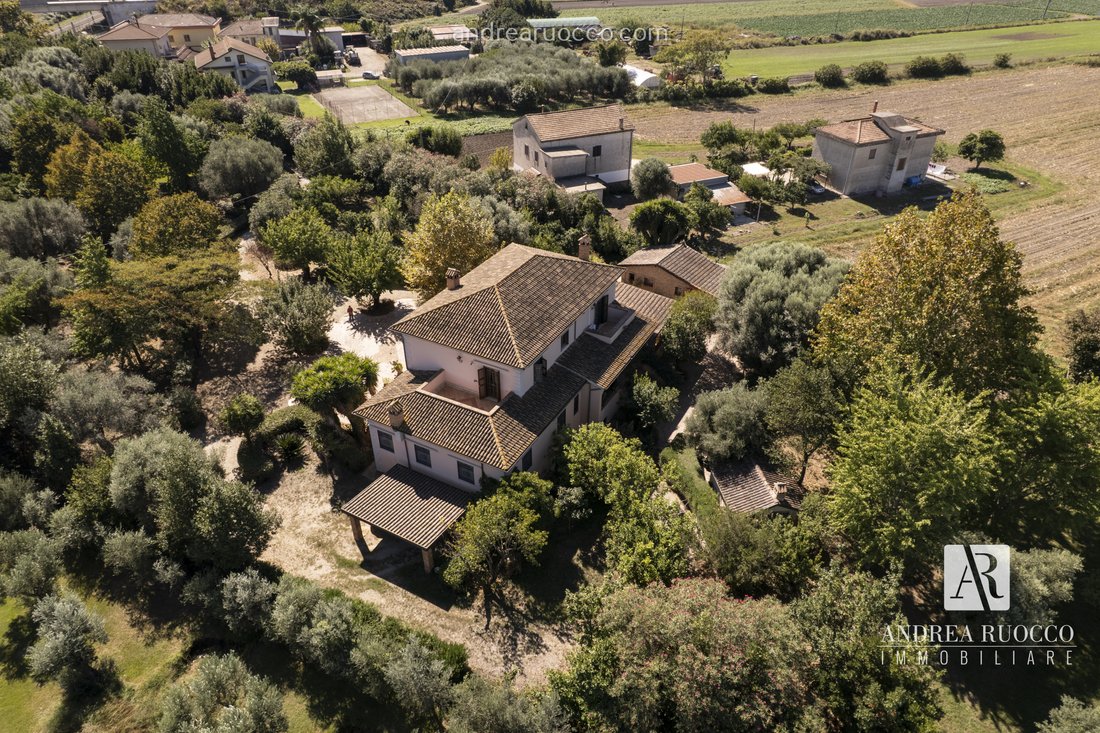 Villa in Paestum, Campania, Italy 2 - 16170519