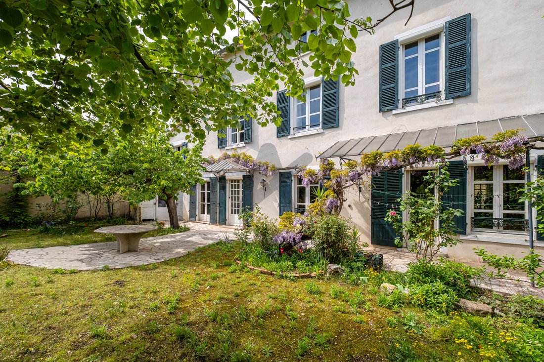 House in Perralière, Lyon, Auvergne-Rhône-Alpes 2 - 16256919
